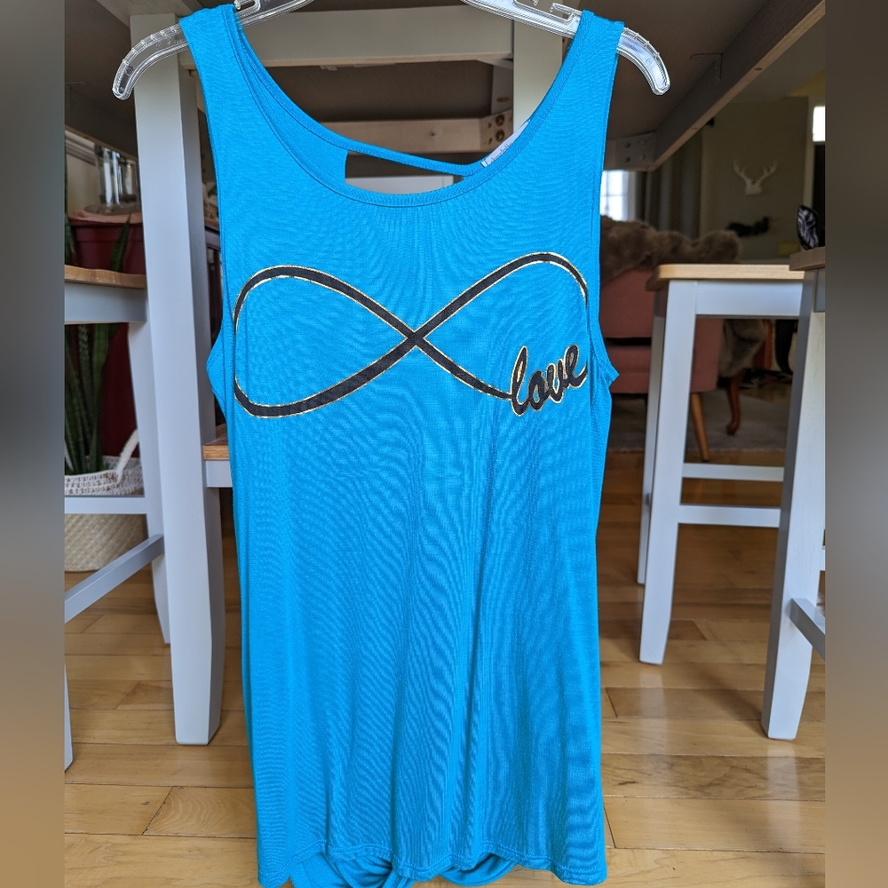 Open Back Flowy Graphic tank